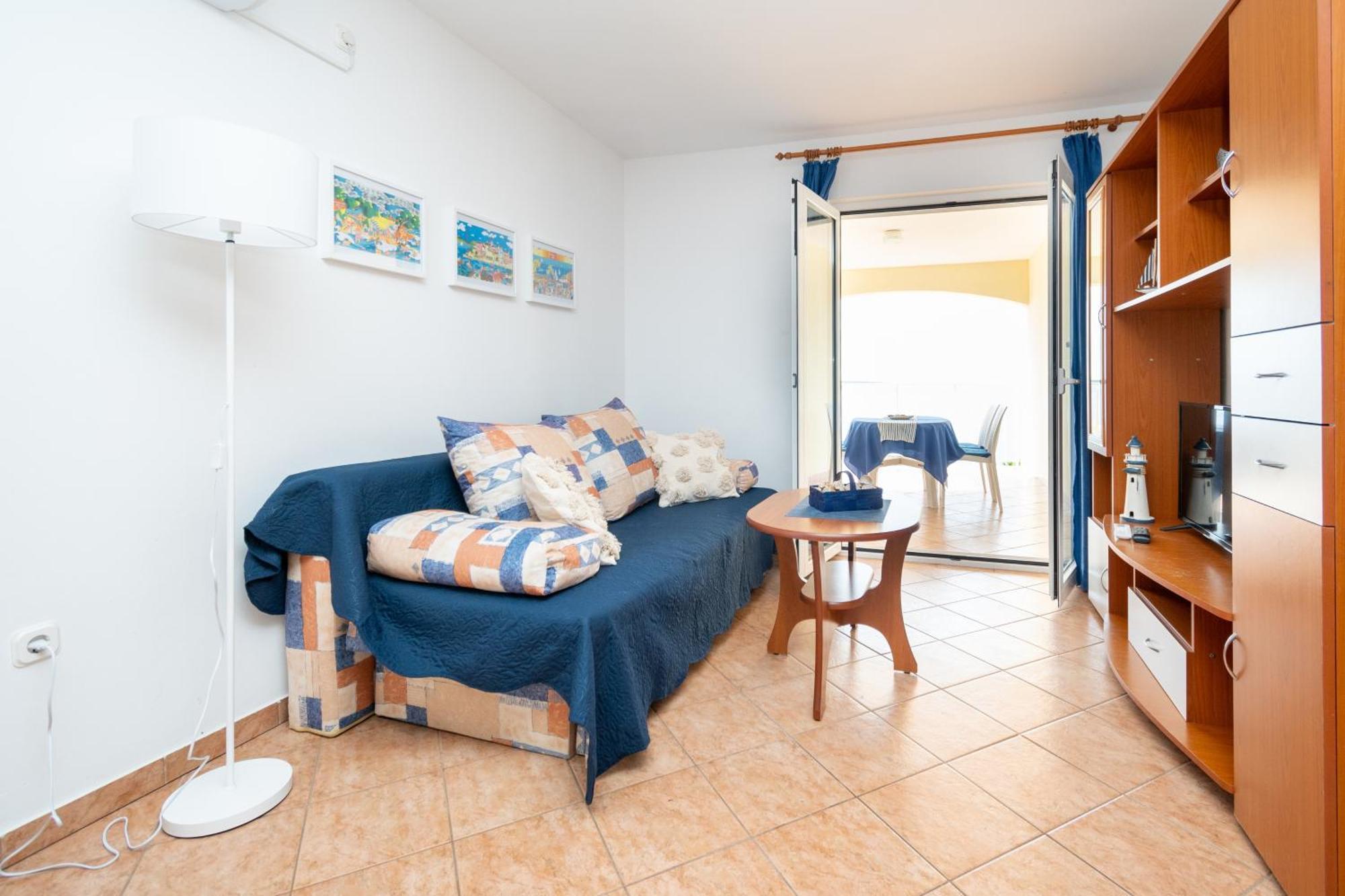 Apartments By The Sea Mandre, Pag - 4092 Kolan Room photo